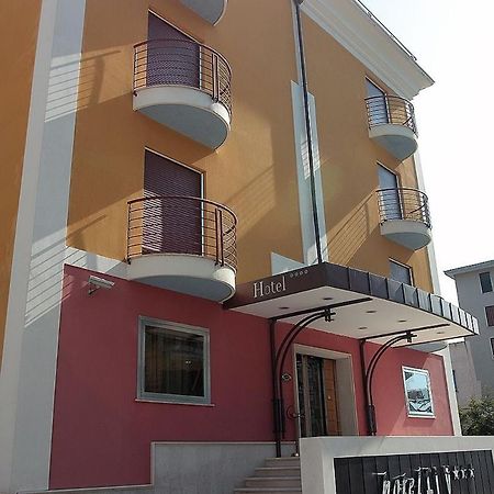 Hotel Fly Casoria Buitenkant foto