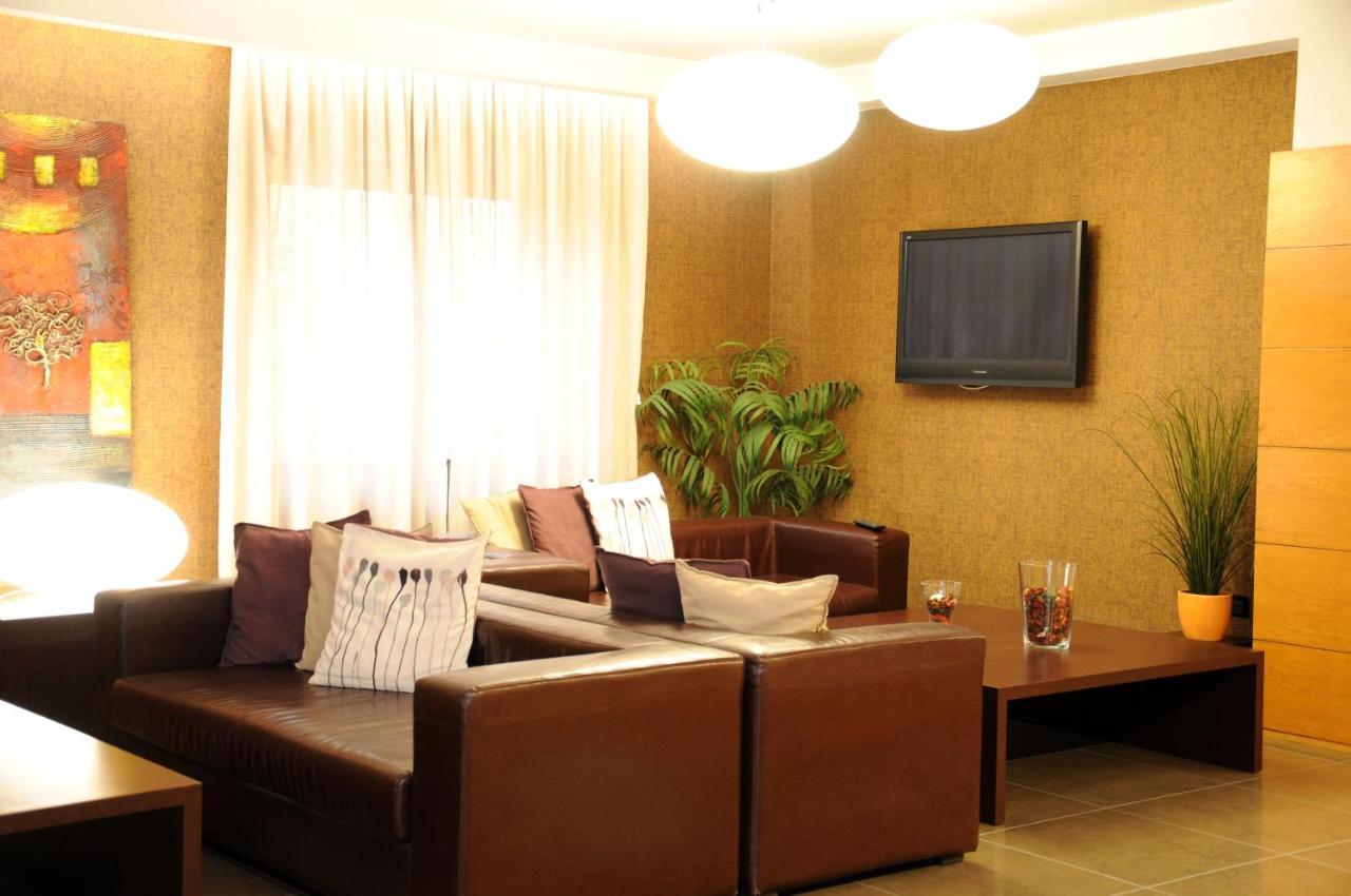 Hotel Fly Casoria Buitenkant foto