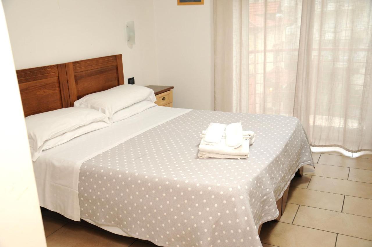 Hotel Fly Casoria Buitenkant foto