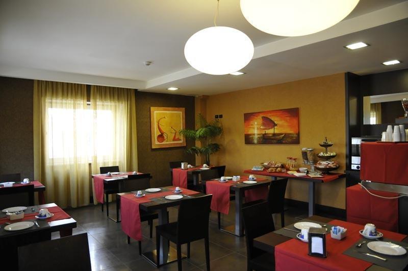 Hotel Fly Casoria Buitenkant foto