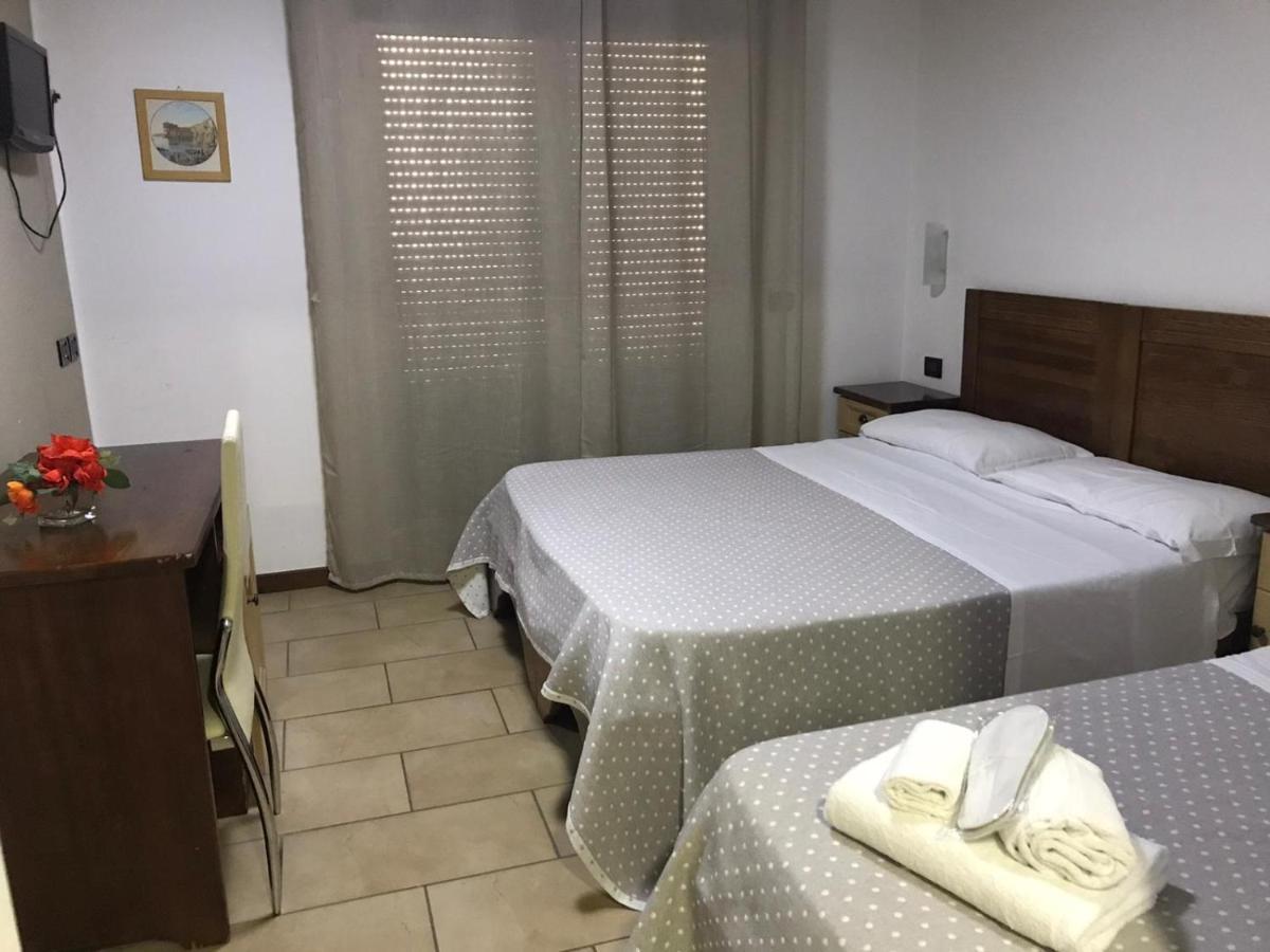 Hotel Fly Casoria Buitenkant foto